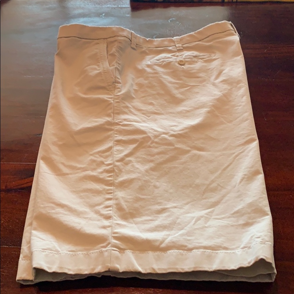 Men’s flat front chino shorts